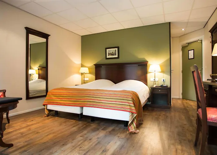 德伦特斯波尔酒店 3*