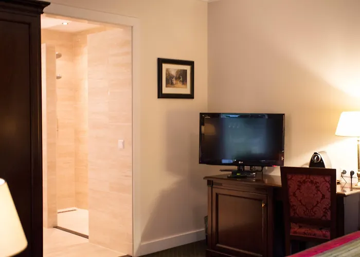 德伦特斯波尔酒店 3* 卢特伦